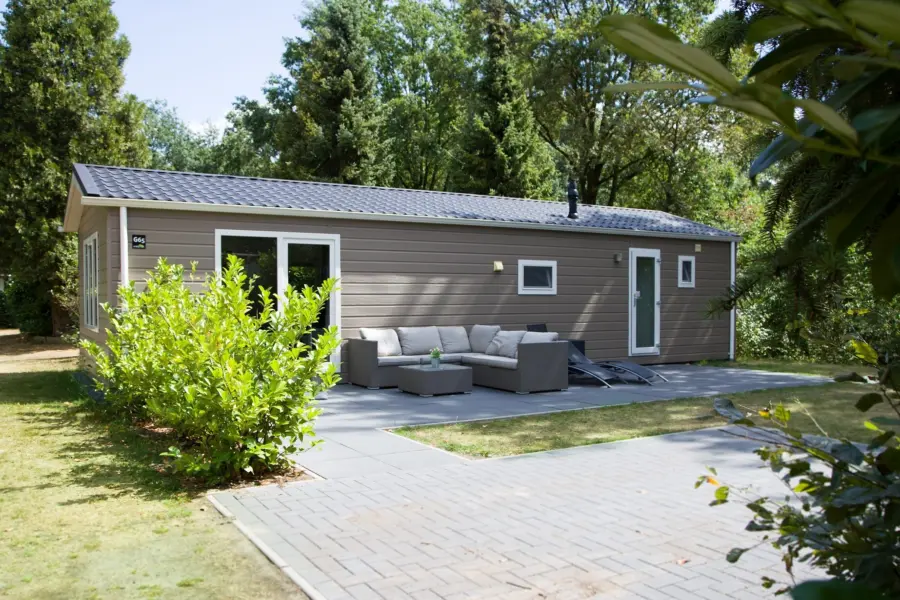 Bos-chalet vooraanzicht 2 - kleiner