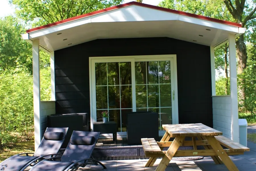 K67 met tuinmeubelen