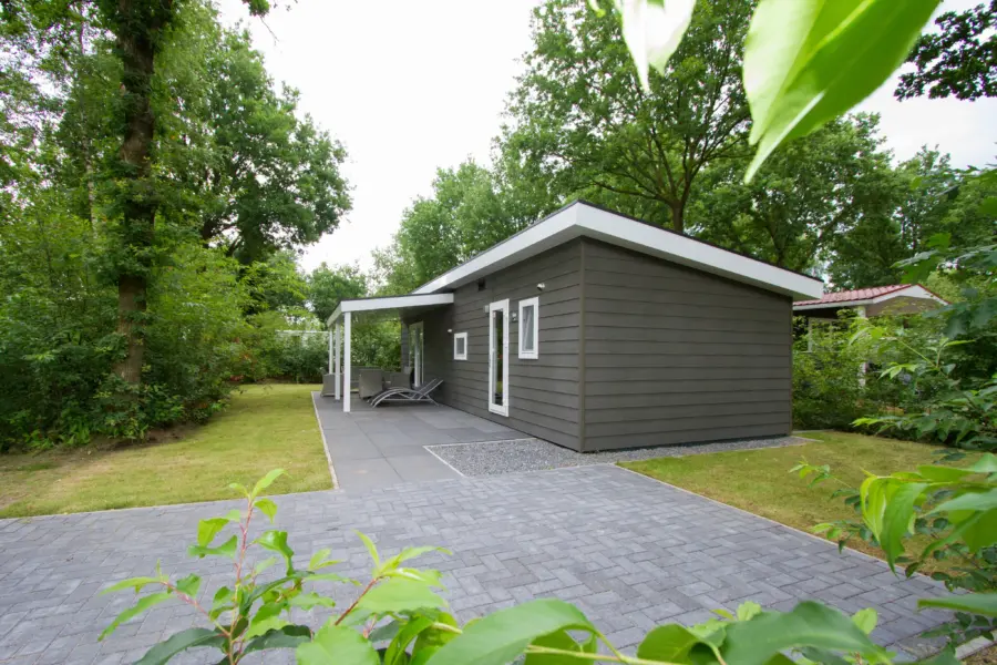 Ruime plaats chalet met overdekt terras