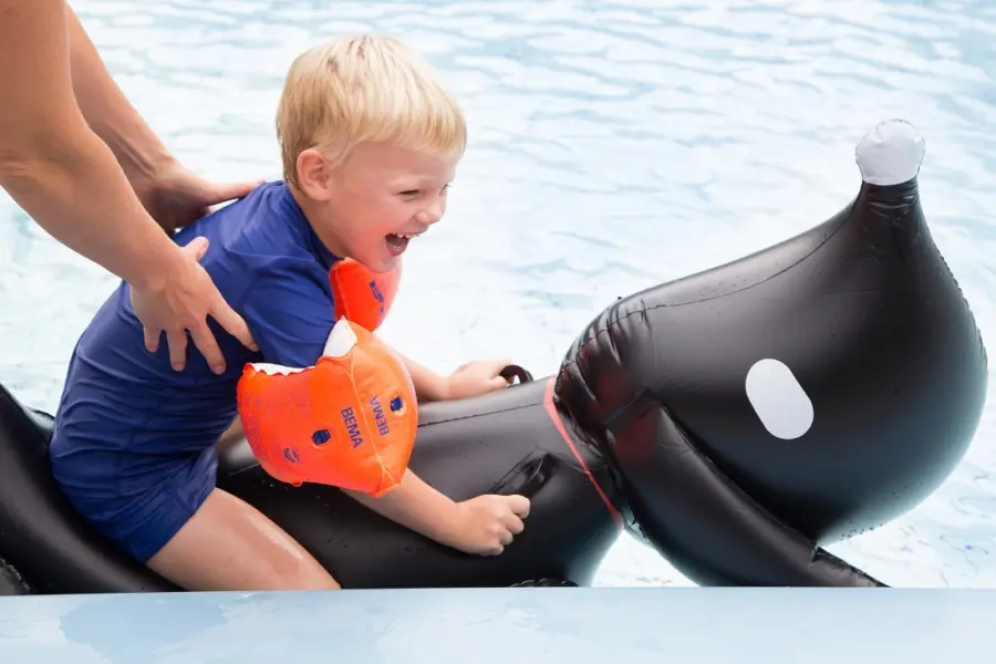 Lol in het peuterbad2 klein