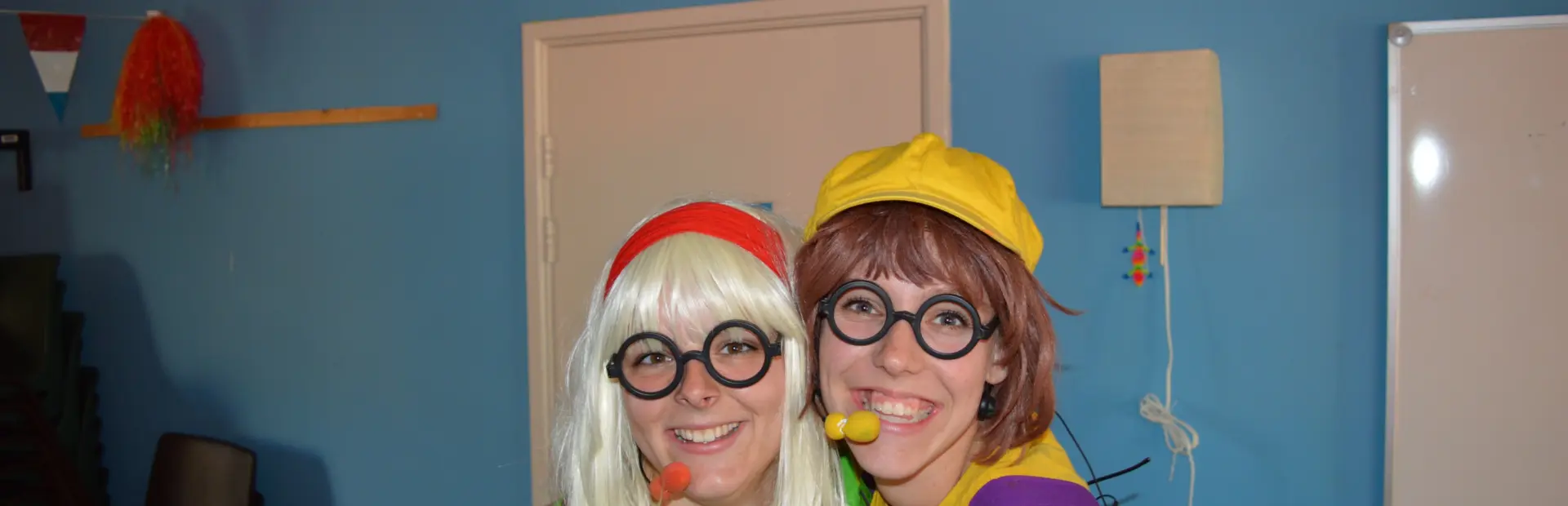 elle en izzi van het animatieteam - 't Akkertien