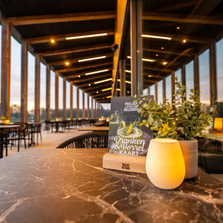 Paviljoen Restaurant Zwemlust vaasje lichtje