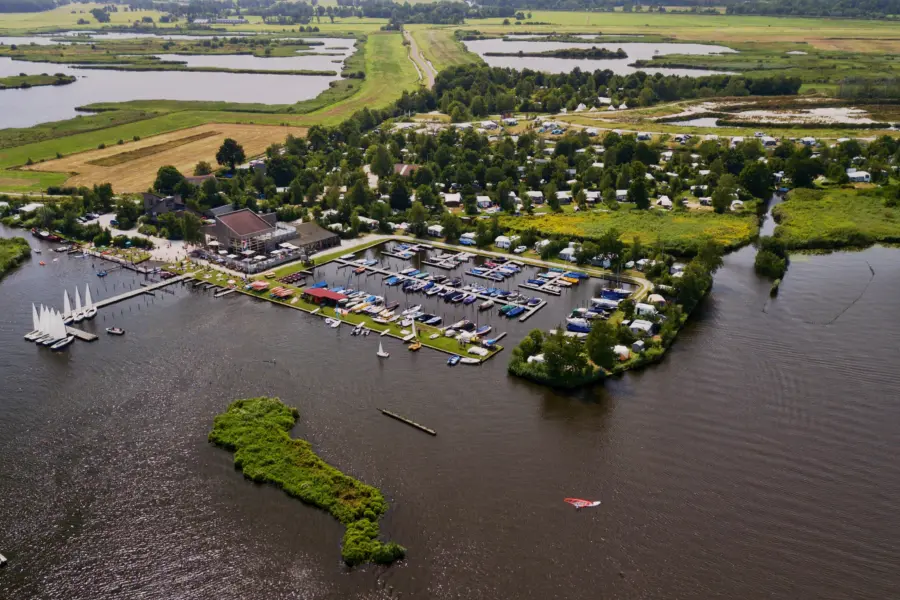 Comfort kampeerplaatsen Cnossen Leekestermeer