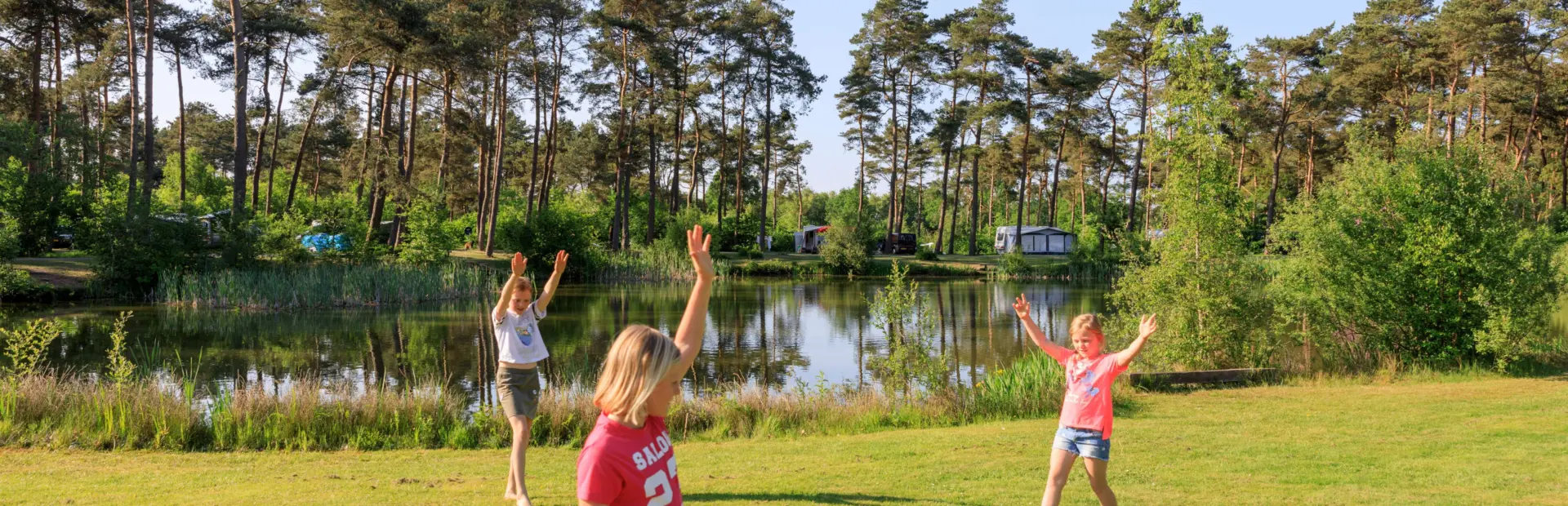 DH algemeen park turnen kind grasveld natuur 3