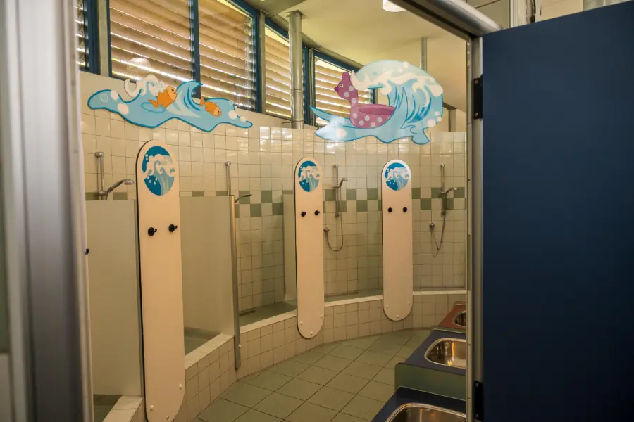 Sanitair gebouw binnenkant