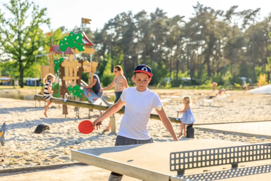 Tafeltennis op Camping Diana Heide - Kindercamping Drenthe