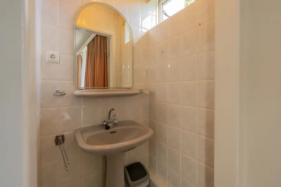 Wastafel grote slaapkamer