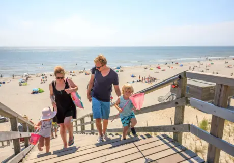 Strand op loopafstand van Camping Duinoord