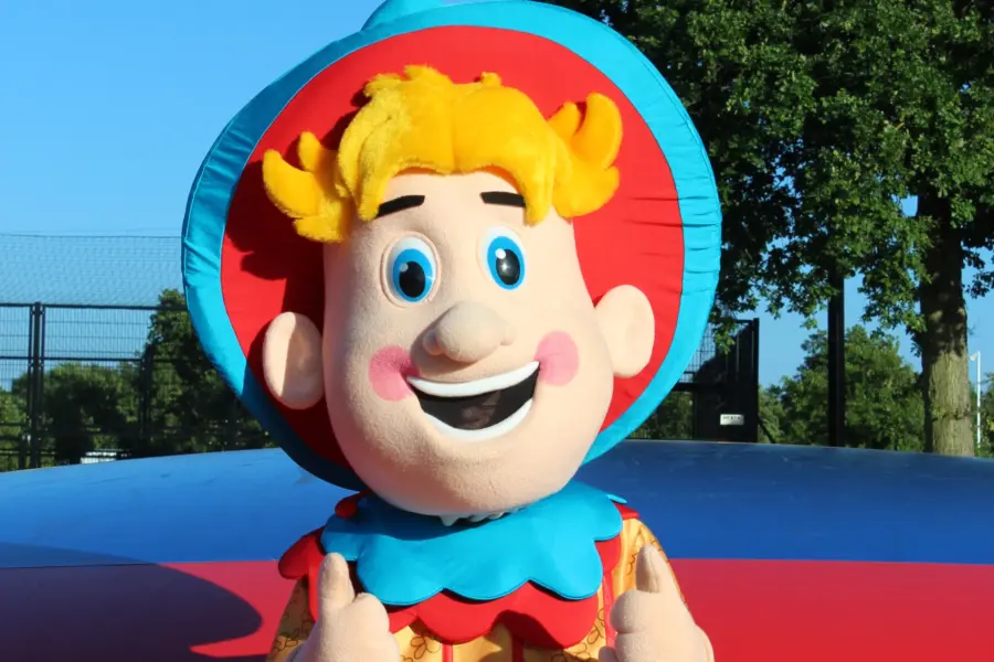 Giel animatie Camping Ginsterveld airtrampoline 1