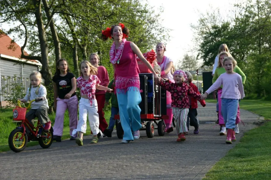 Animatieteam met kinderen