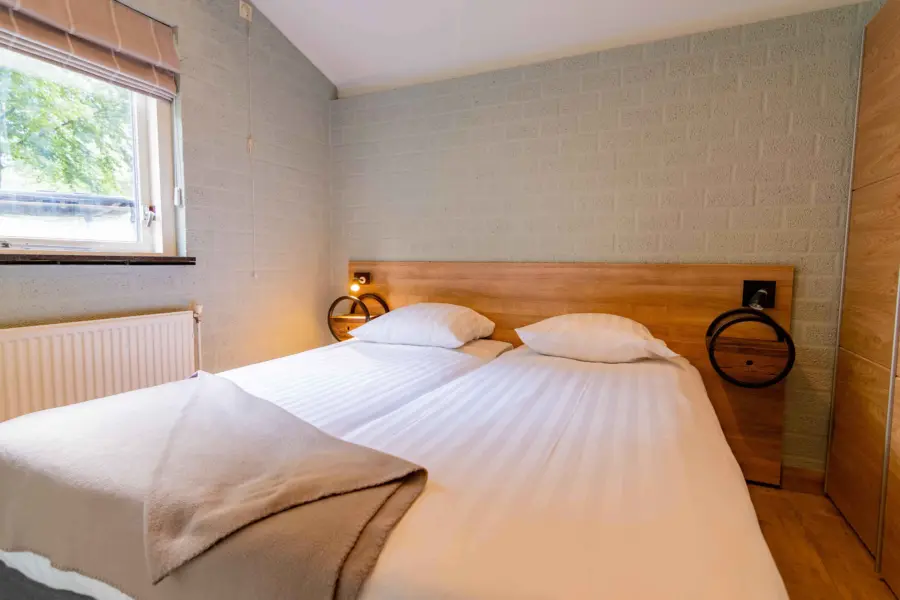 Camelia en Crocus Type C 8