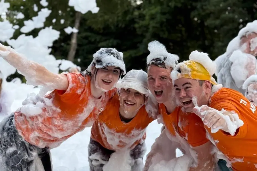 EH Schuimparty 1 Animatiewerk Camping De Haeghehorst