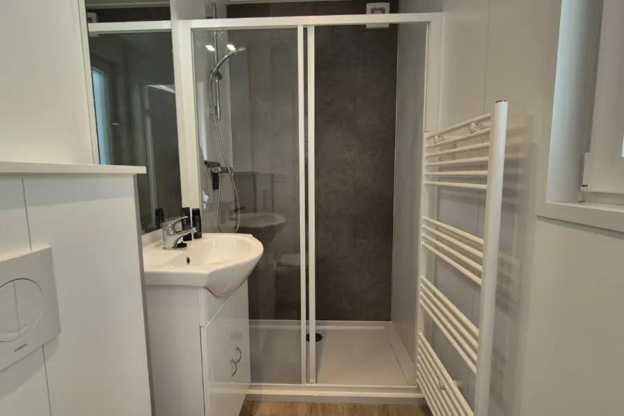 HB Boschalets Badkamer