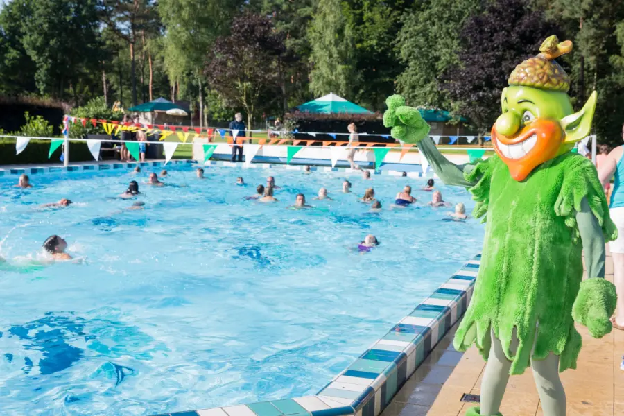 Animatie bij het zwembad