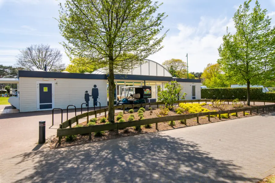 Toiletgebouw de heldense bossen