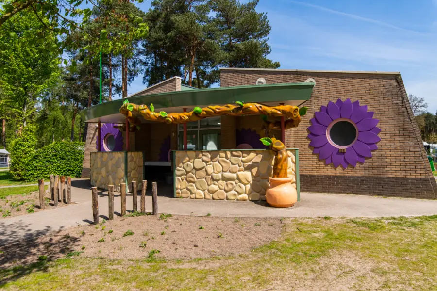 Sanitairgebouw heldense bossen