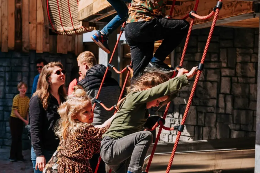 Billybird park drakenrijk klimmen