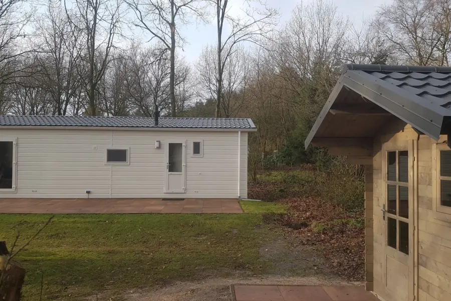 Luxe Chalet Zijkant + Schuur