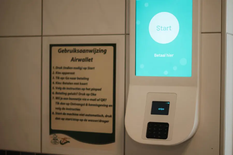 Holterberg Wasserette Airwallet
