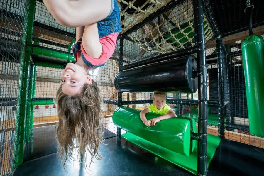 Binnen spelen camilla 2019 klein