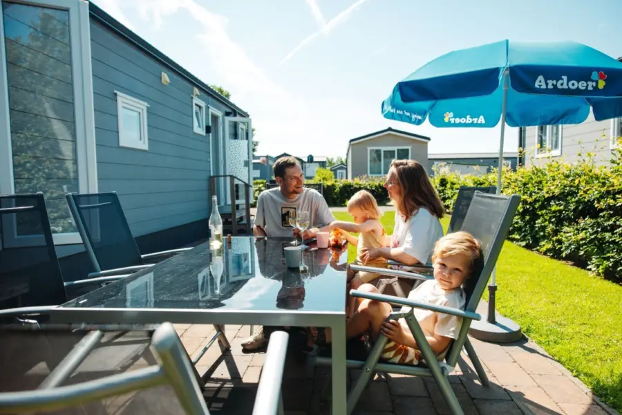 Met het gezin bij de chalet Gemiddeld
