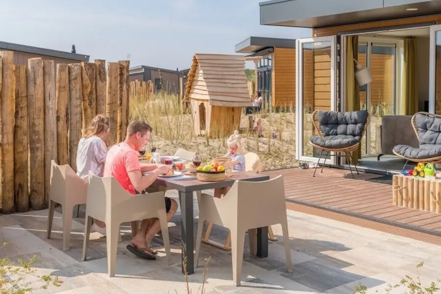 Zeepaard chalet terras (2) verkleind