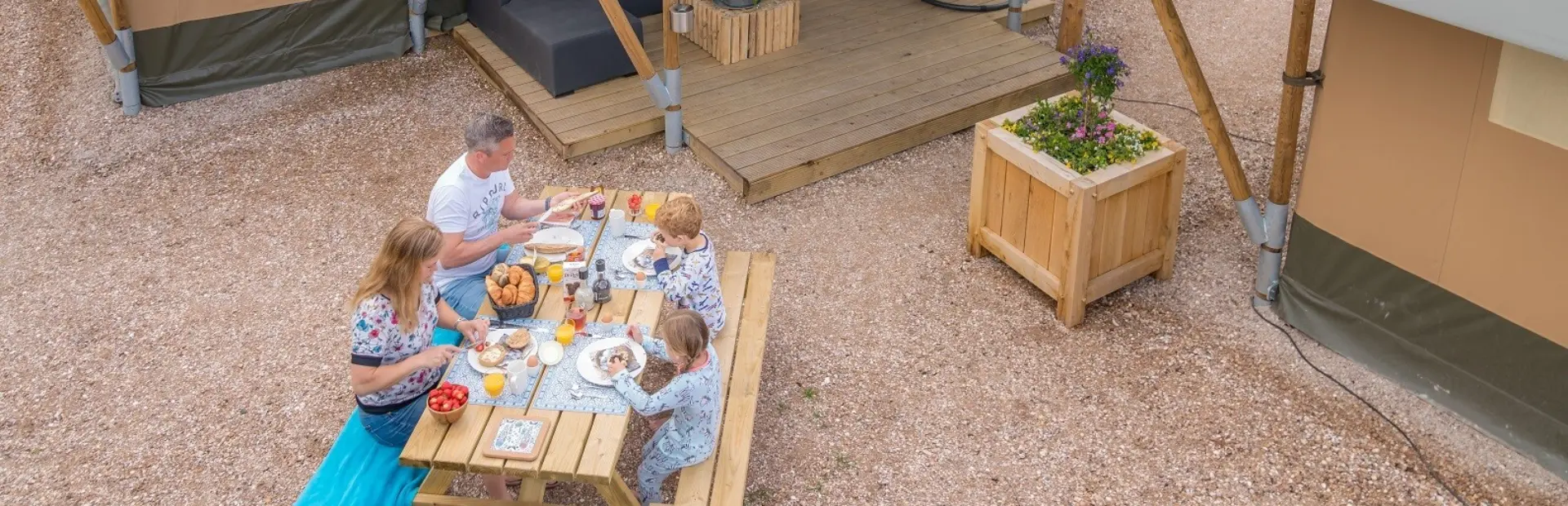 Zanzi tent 7p voorkant verkleind