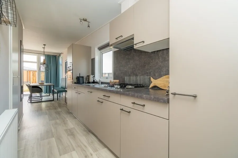 Zeester chalet keuken verkleind