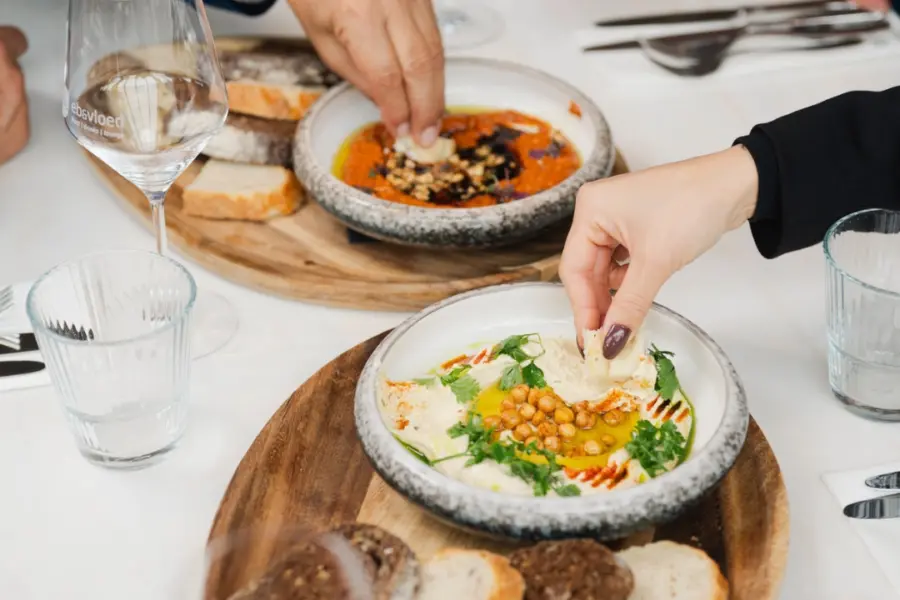 Eb Vloed restaurant eten en drinken Renesse 1