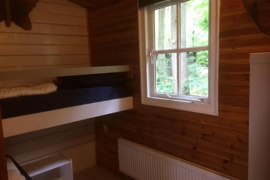 Slaapkamer met stapelbed Woodchalet