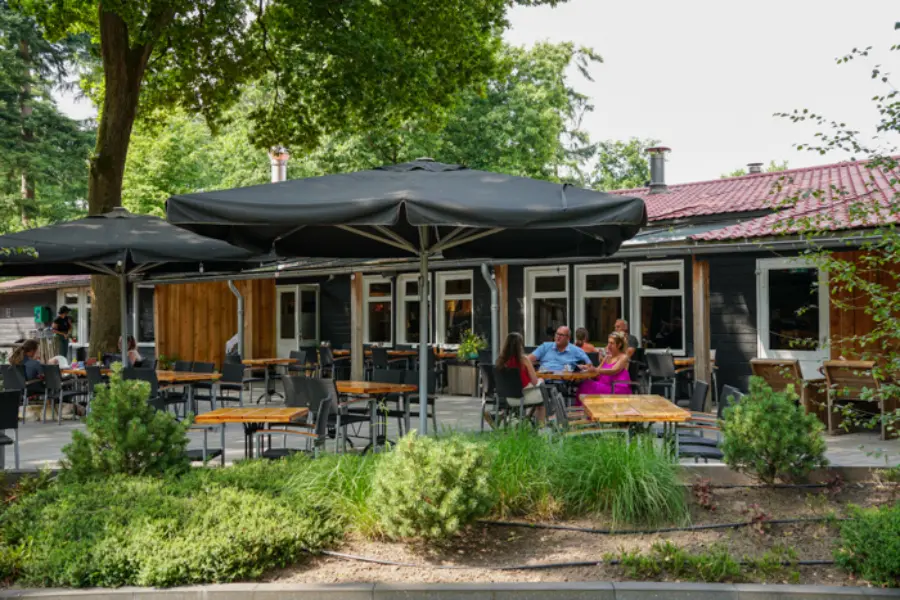 Terras van de Eeterij 2