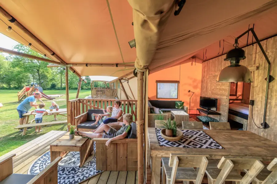 Safaritent 6 persoons weekendje weg glamping vakantiepark Kaps