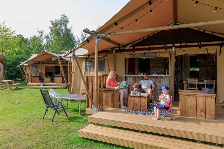 Rub9190625 0974 lores