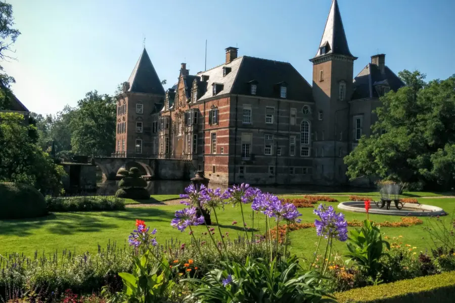 Kasteel twickel vanuit formele tuin ldo