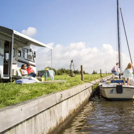 Kuilart vakantiepark friesland kamperen aan het water zeilen