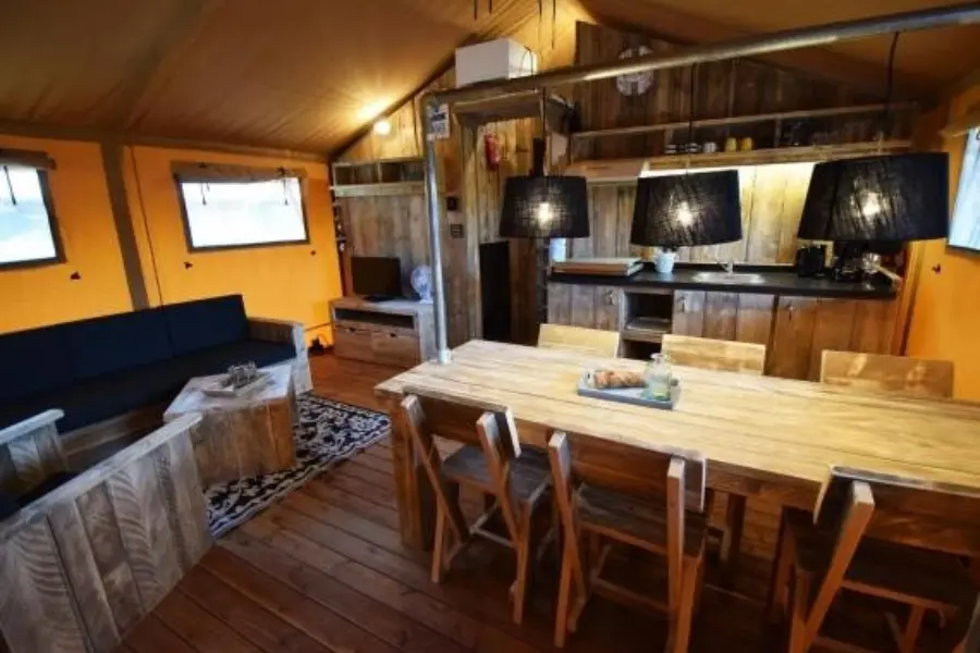 Eethoek safaritent Meerpaal