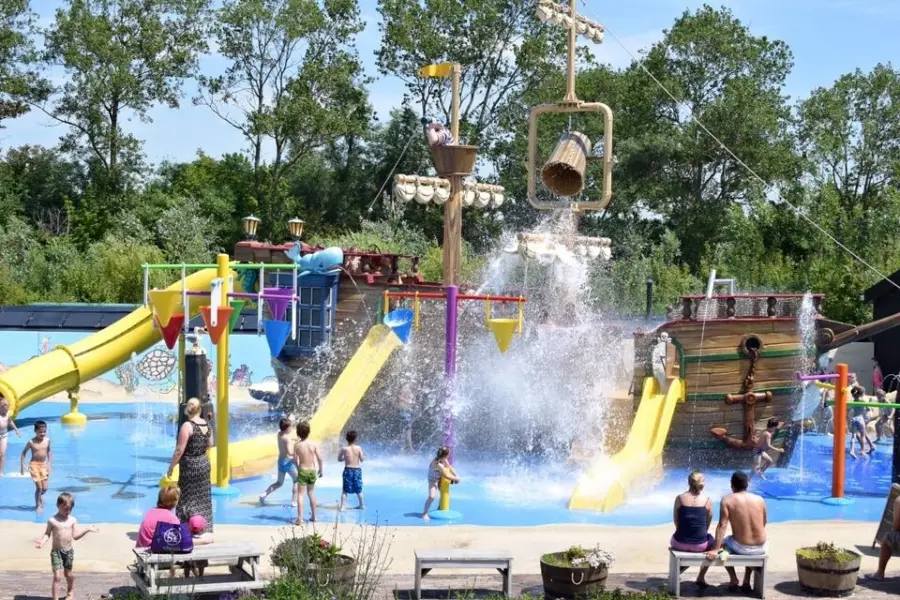 Foto Waterspeeltuin zwemmen