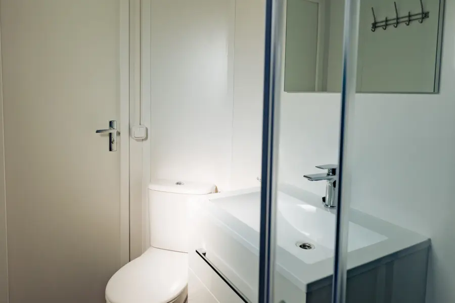 Chalet 5 pers wastafel 26 toilet 2