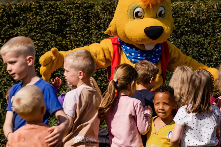 Animatie kinderen met noetsie bewerkt