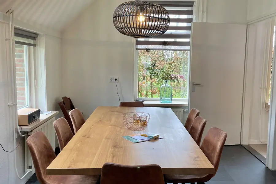 Jachtuis - keukentafel