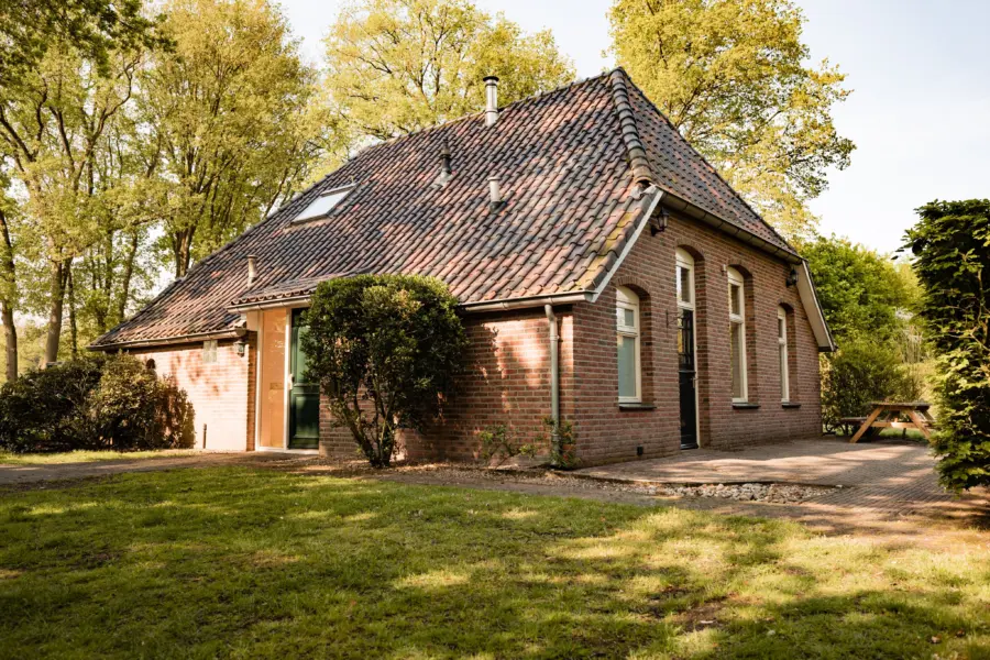 Jachthuis - buitenkant zijaanzicht