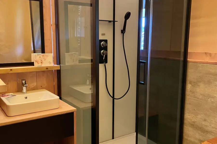 Foto badkamer 2c met name douche