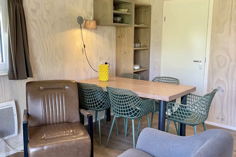 Safarilodge binnenkant woonkamer