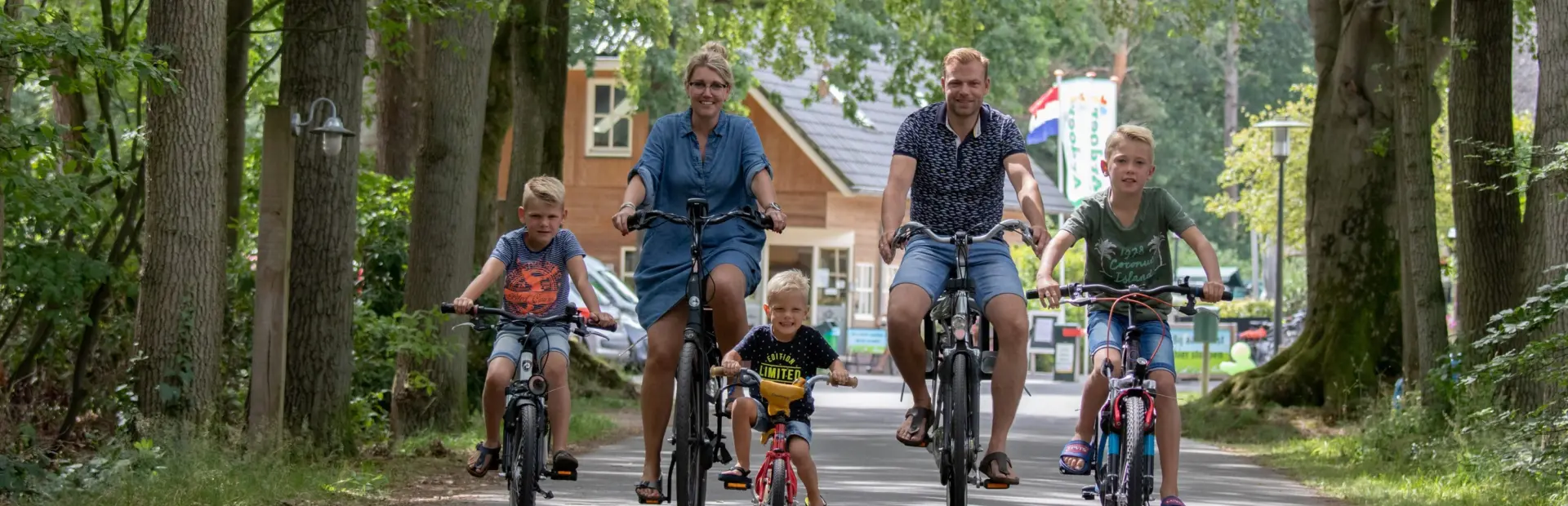 gezin fiets receptie