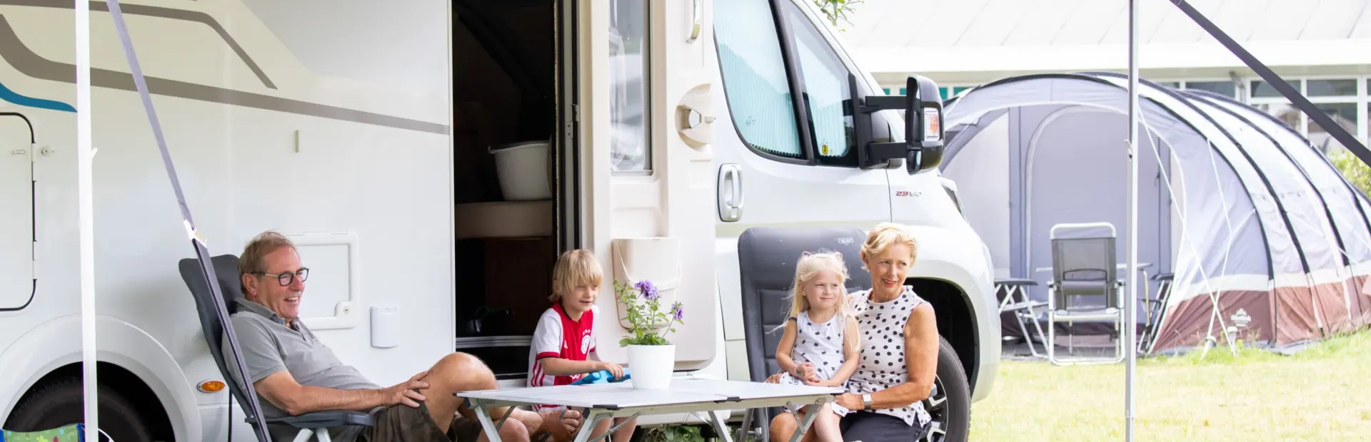 Senioren voor camper