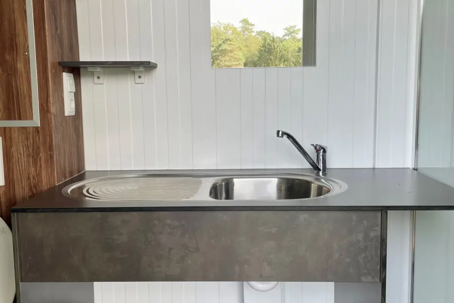 Vlinder binnenkant wastafel