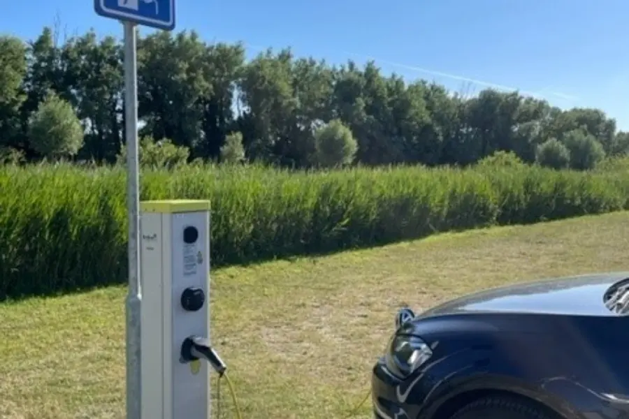 Laadpaal algemene parkeerplaats