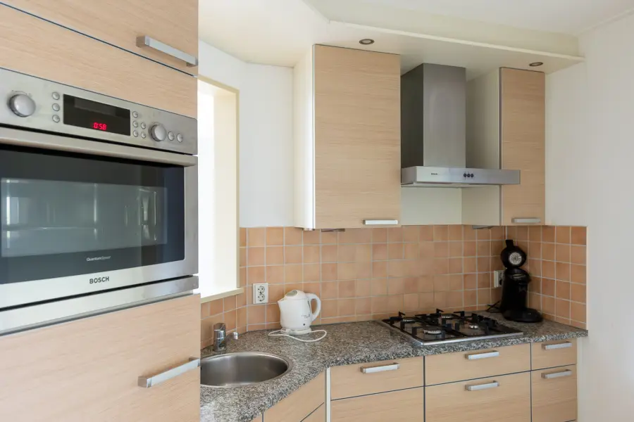 Villapark de Paardekreek Keuken hout V10