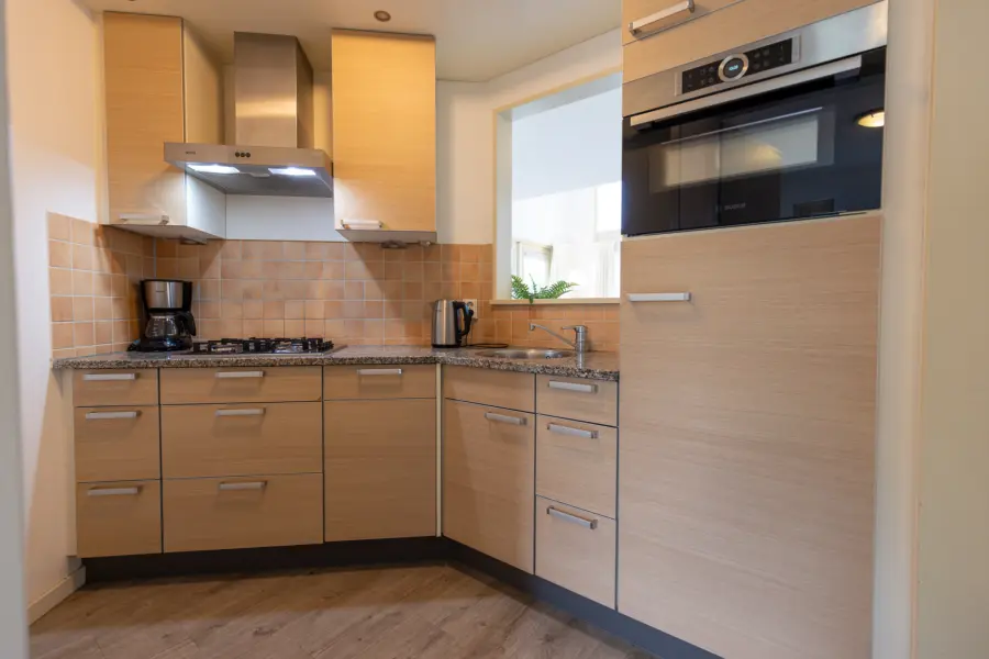 Villapark de Paardekreek Keuken hout V37