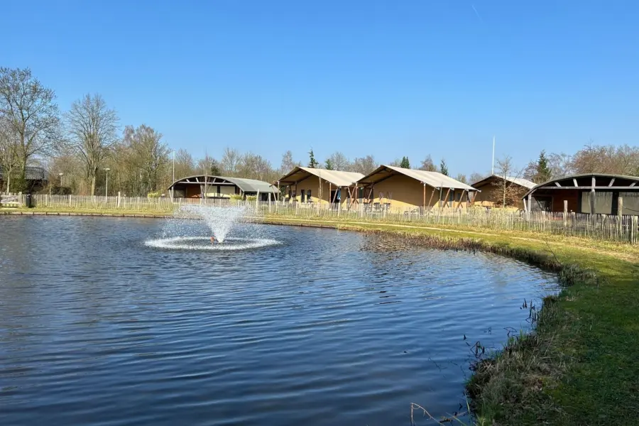 vijver voor Luxe Tentlodge
